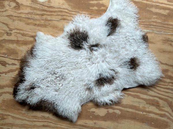 Schapenvacht wit/bruin - 03