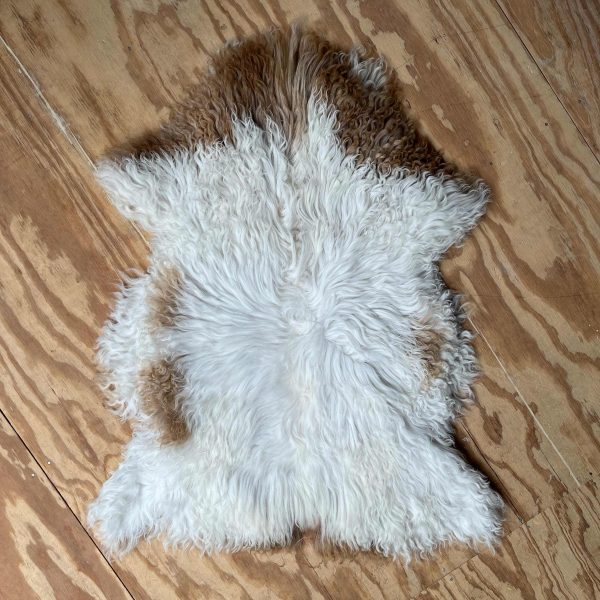 Schapenvacht wit/bruin - 05